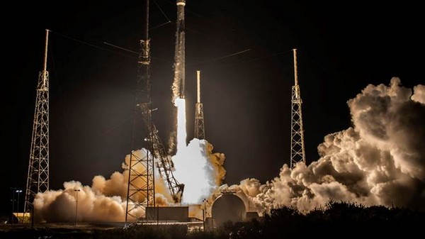 eutelsat-hot-bird-13g-launch-falcon-9-sp