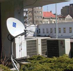 Tiscali propaguje satelitní připojení k Internetu<br>instalací zdarma a celorepublikovou ROAD SHOW