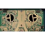 Monoblok LNB, pizpsoben polarizanch rovin obou pozic.